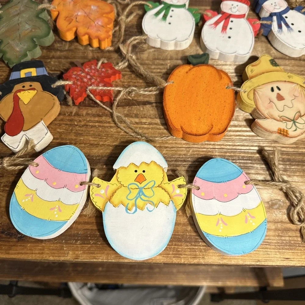 Seasonal‎ Wood Decor hang w/twine Rustic Farmhouse Fall, Winter, Easter 5 pieces